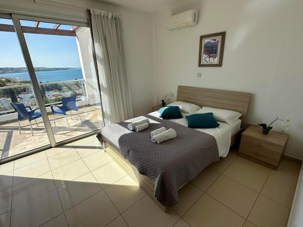 Villa Aqua Sunrise 1Km From Beach With Sea Views Корал-Бэй Экстерьер фото